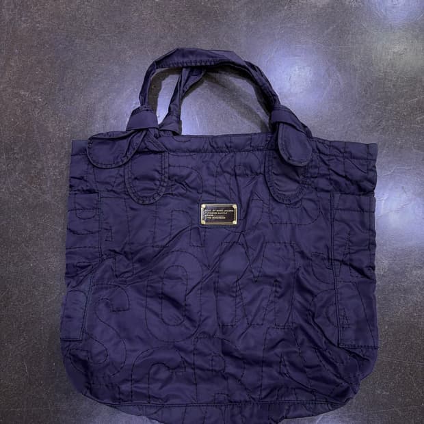 마크제이콥스 스탠다드 서플라이 라인 퀼티드 토트백