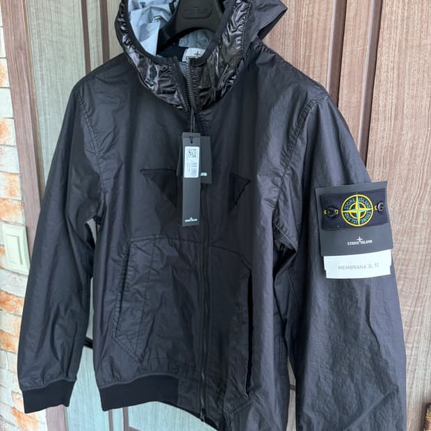 새상품(L)스톤아일랜드 멤브라나 3L TC 후드 자켓 블랙