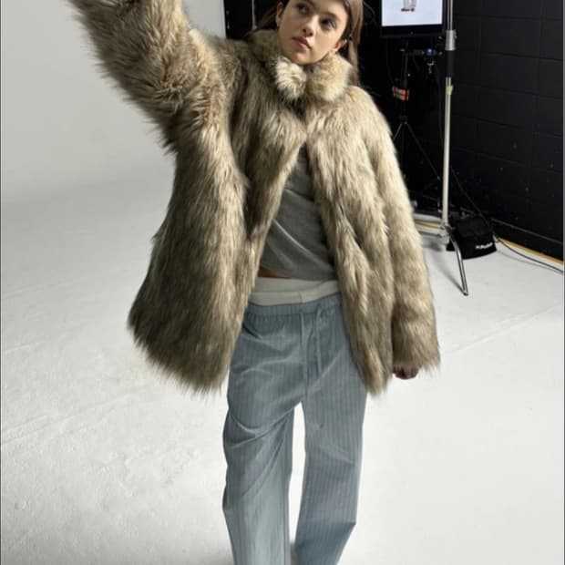 애프터아워즈 오버사이즈 퍼 자켓 1사이즈