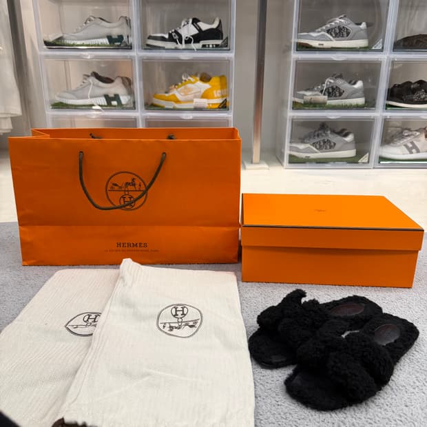 에르메스 오란 시어링 퍼 샌들 슬리퍼