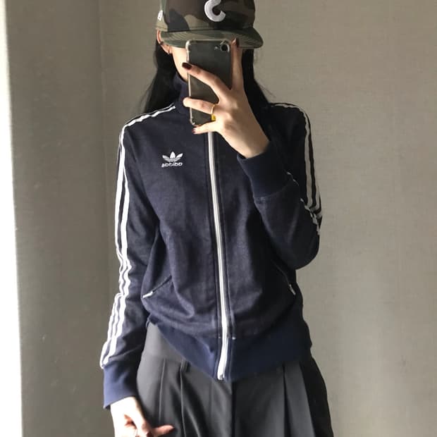 아디다스 데님 딱붙핏 제니져지