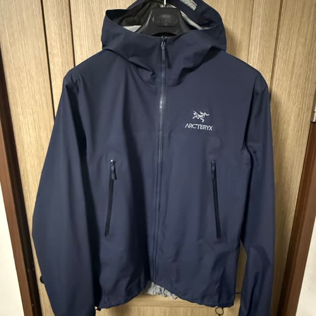 아크테릭스 베타 바람막이 자켓 블랟 사파이어