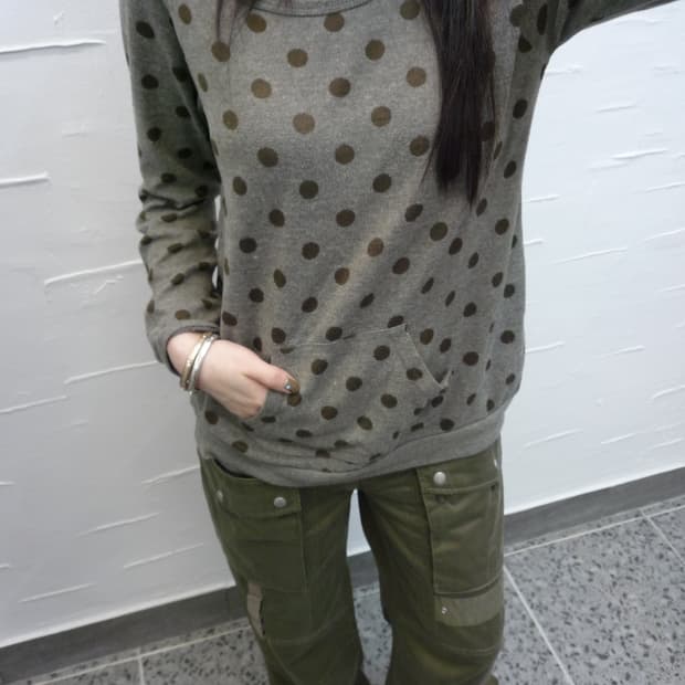 pocket point dot long sleeve