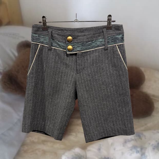 Axes femme 엑시즈팜 레이스 투버튼 울혼방 4부 팬츠