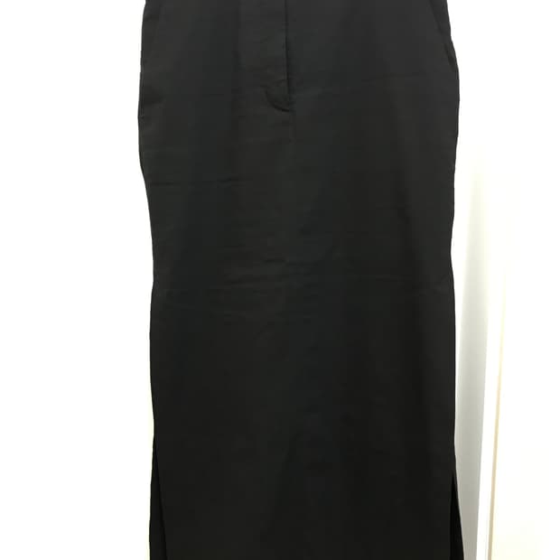 COS 테일러드 리넨 블렌드 맥시 스커트 40