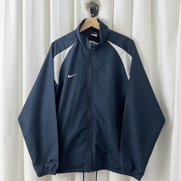 나이키 네이비 화이트 배색 윈드브레이커