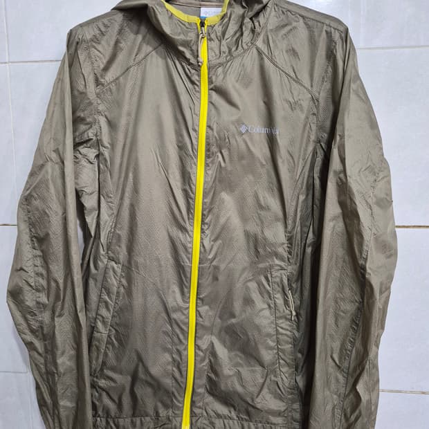 
컬럼비아 바람막이 자켓
