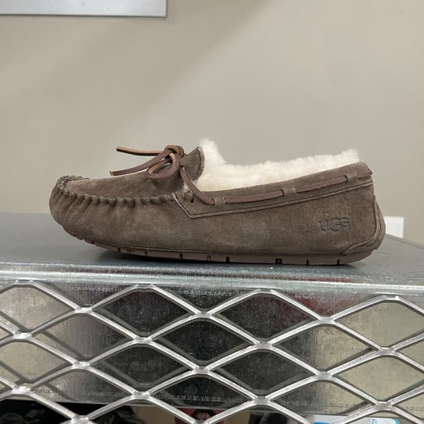 어그 다코타 모카신 240