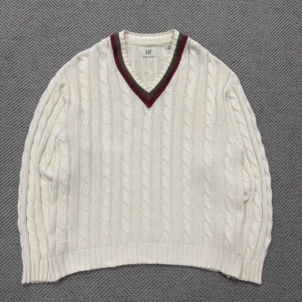 갭 코튼 브이넥 케이블 니트 v1943
