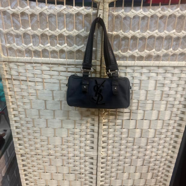 정품 생로랑 캔버스 미니 토트백 팝니다