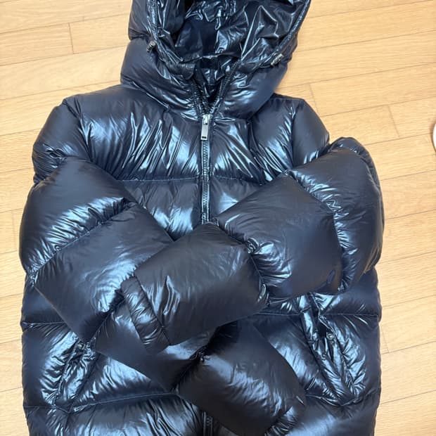 자라 유광패딩