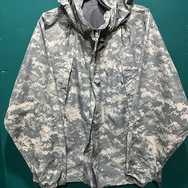 미군 젠3 고어텍스 콜드웨더 바람막이 110사이즈