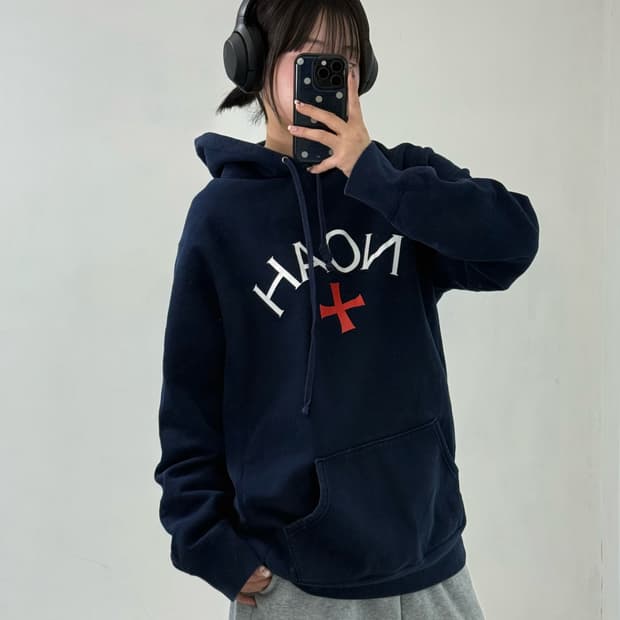 노아 네이비 후드티