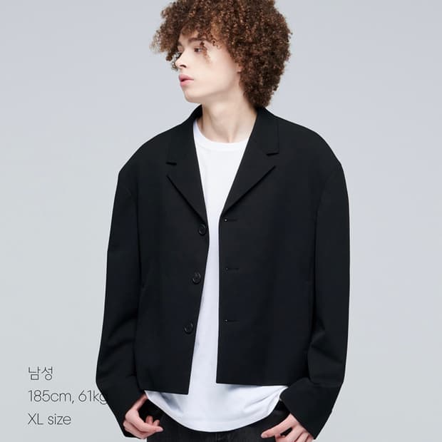 무신사스탠다드 오버사이즈 크롭 블레이저