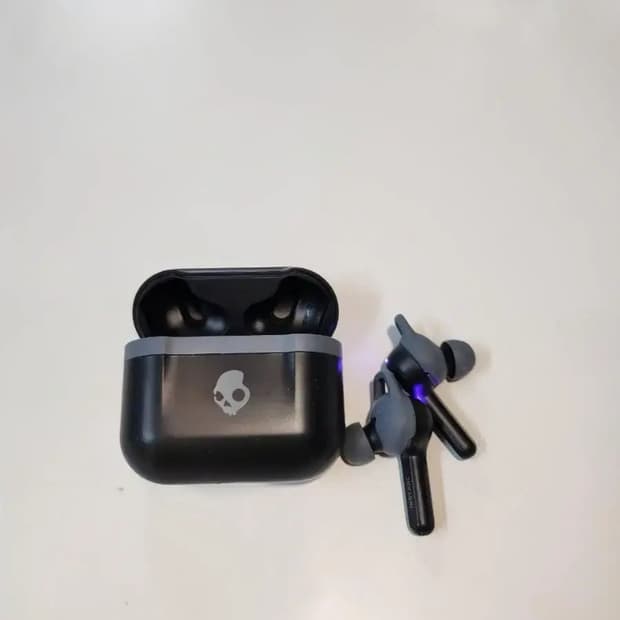 스컬캔디 블루투스 이어폰 (오른쪽 고장)