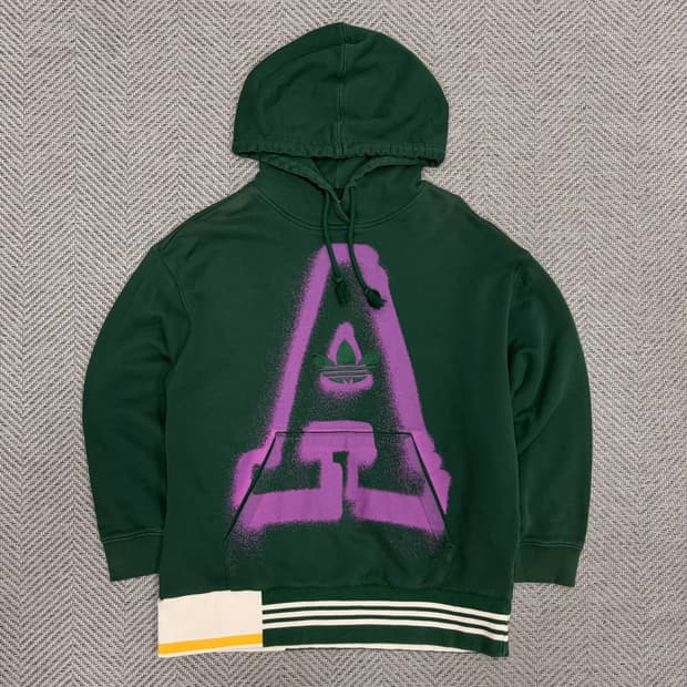 아디다스 시그니처 로고  후드티 v1061