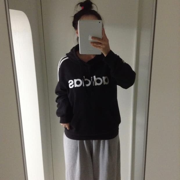 Adidas logo 3line hood