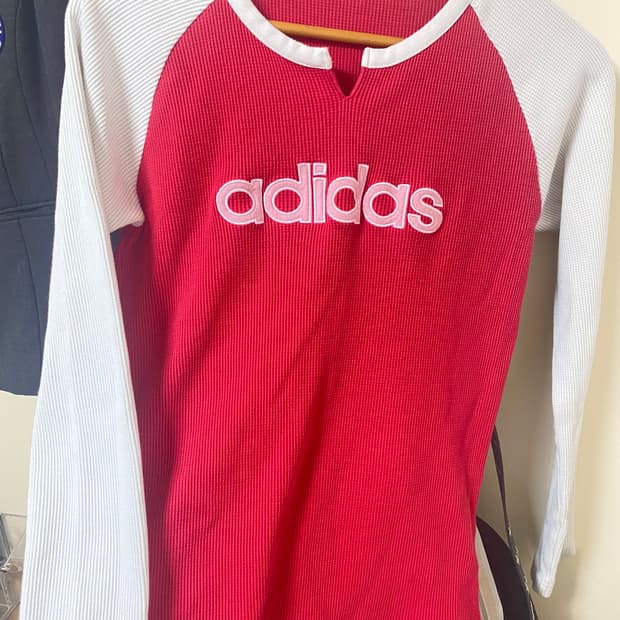희귀 아디다스 레드체리 와플 롱슬리브 티셔츠