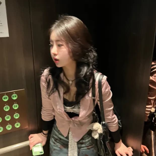 핑크 새틴 자켓