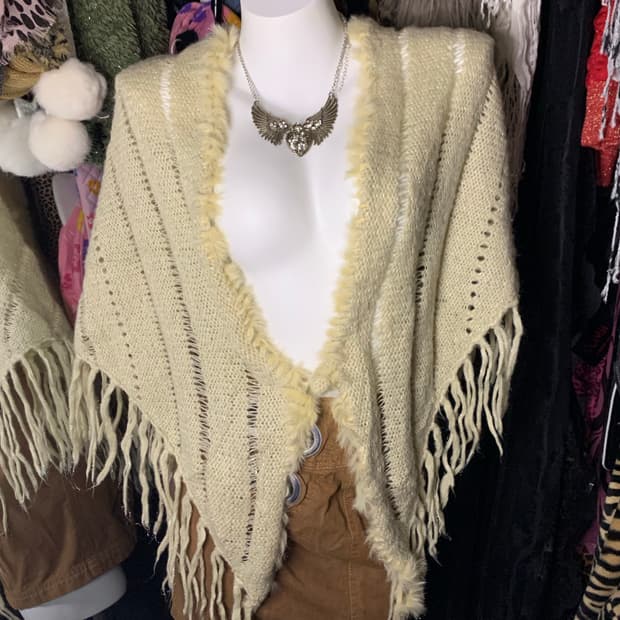 나나 하치st 갸루 퍼 니트 숄