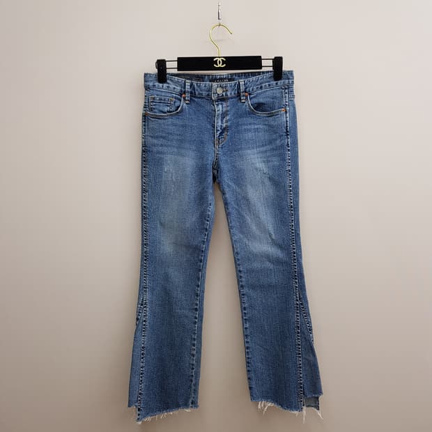셀린비 컷오프 밑단 슬릿 스트레이트 데님 팬츠 S사이즈