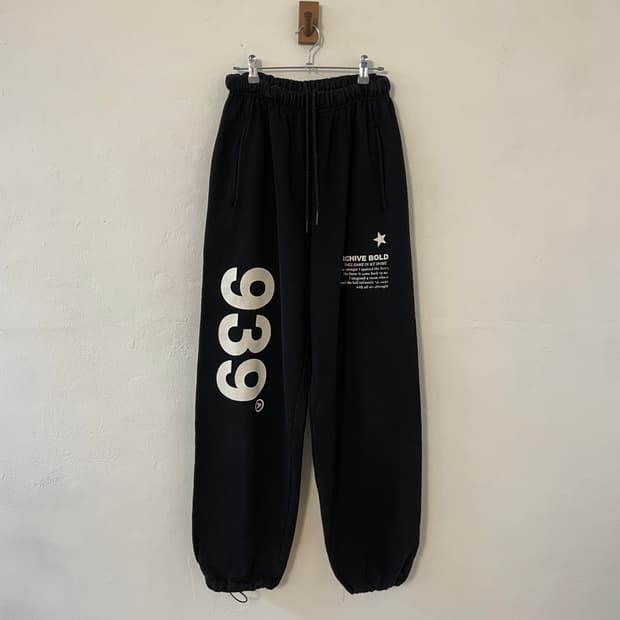 아카이브볼드 조거 팬츠 