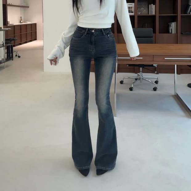 새상품) 에이블리 나쇼중 부츠컷 데님 팬츠 진청