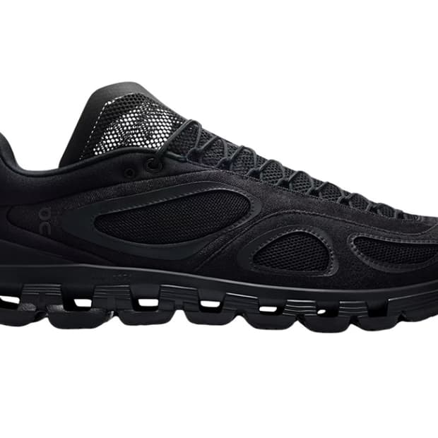 온러닝 클라우드 x FKA twigs 260사이즈 판매