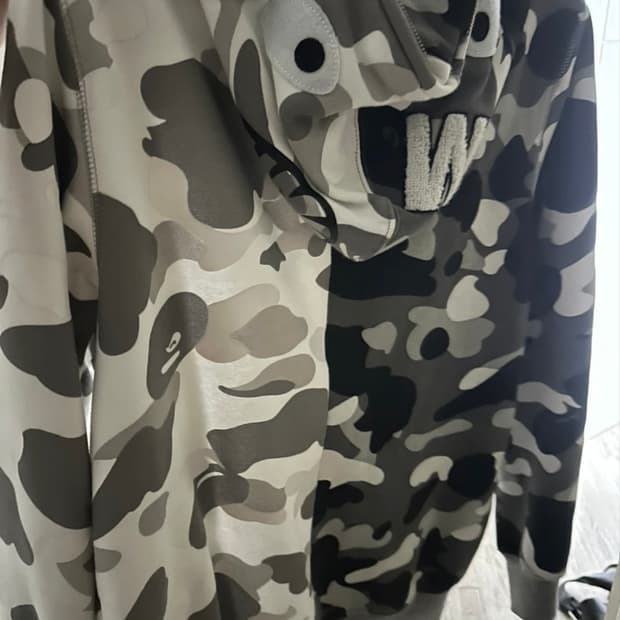 베이프 하프 카모 샤크 후드집업