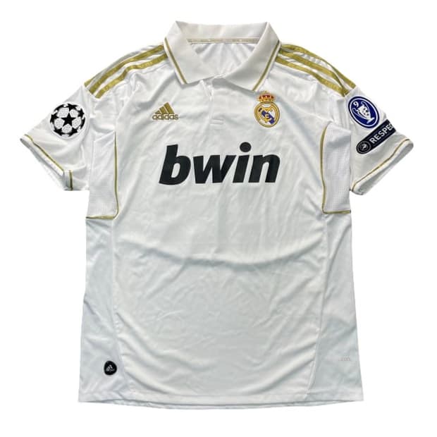 아디다스 X 레알마드리드 외질 유니폼