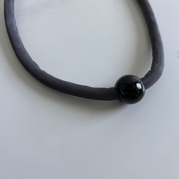 패딩 볼 목걸이