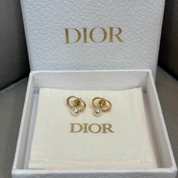 디올 진주 트라이벌 이어링 귀걸이 