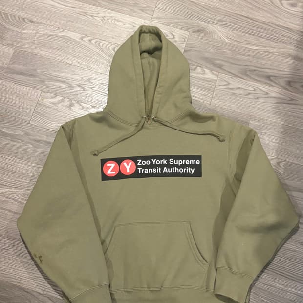 슈프림 x Zoo York 25ss 후디