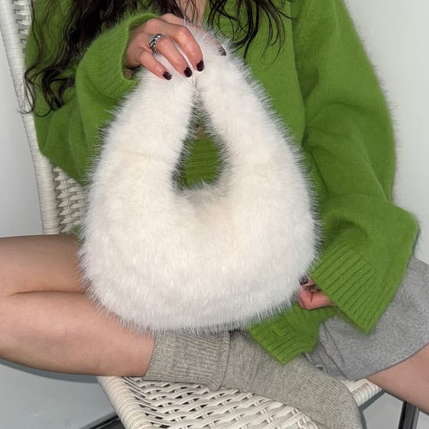 새제품) 코페리 털가방 퍼 토트백