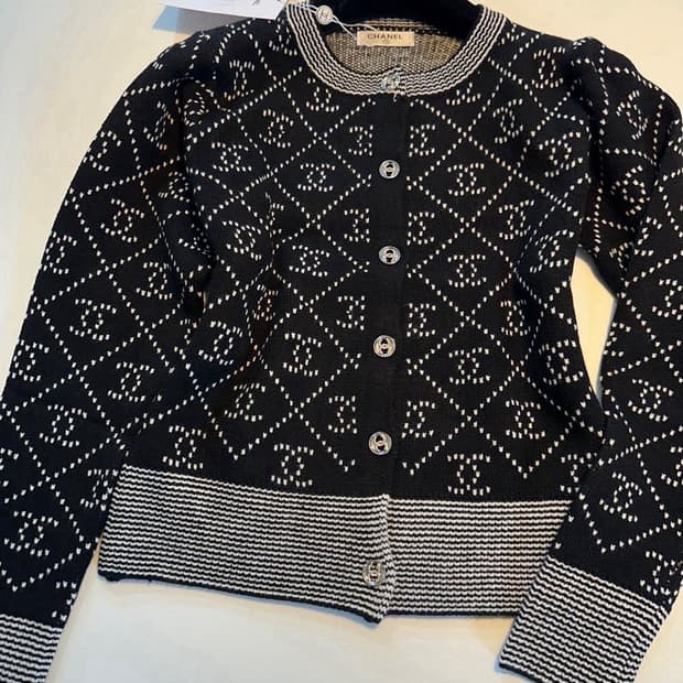 (새상품)샤넬가디건