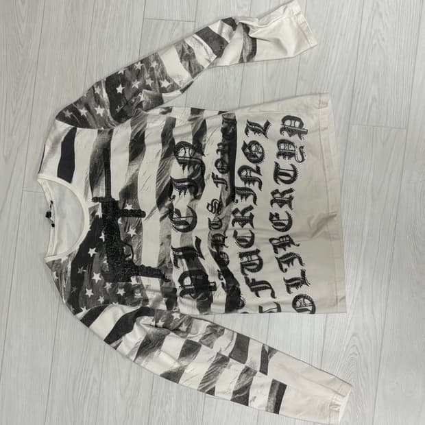 필립플레인 비즈 성조기 롱슬리브