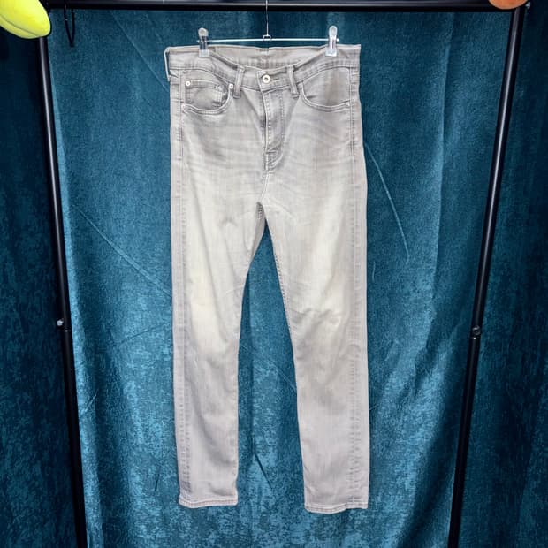 (31) 리바이스 511 슬림핏 그레이 데님 팬츠