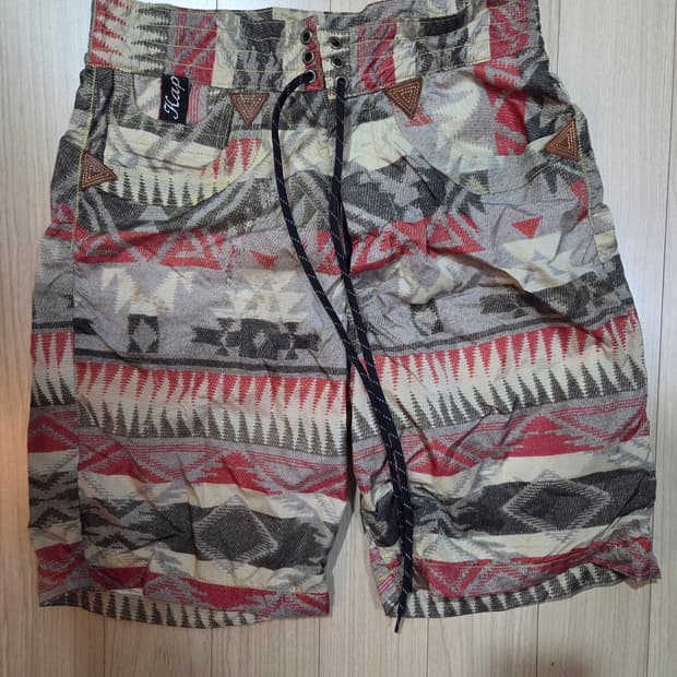 캐피탈 나바호 숏팬츠