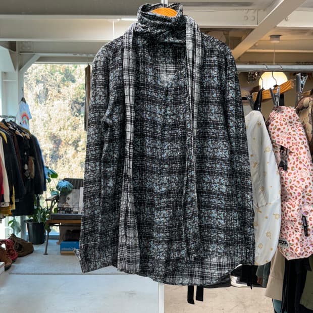 라드뮤지션 스카프 셔츠