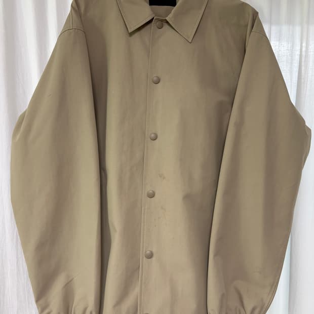 유니클로 코치 자켓 베이지