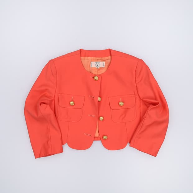 IT42 발렌티노 빈티지 금장버튼 노카라 크롭 자켓 4210