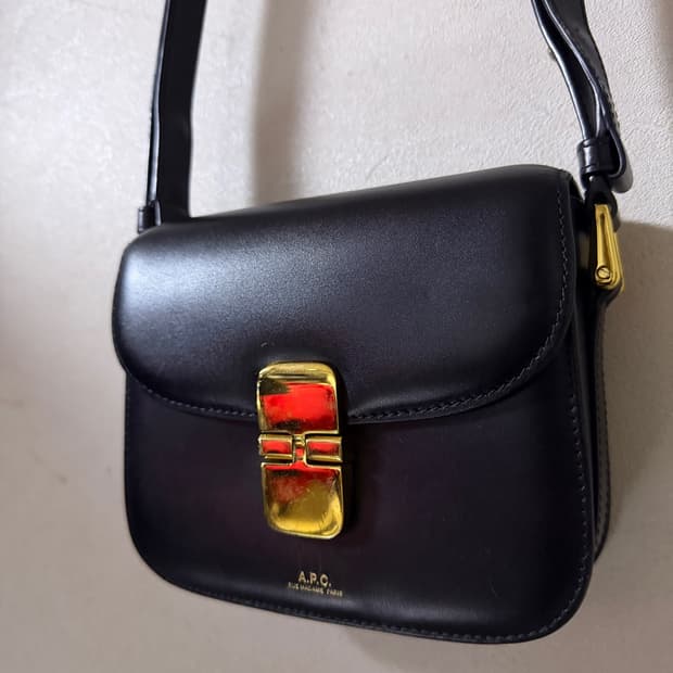 A.P.C 아페쎄 그레이스 미니 숄더백 