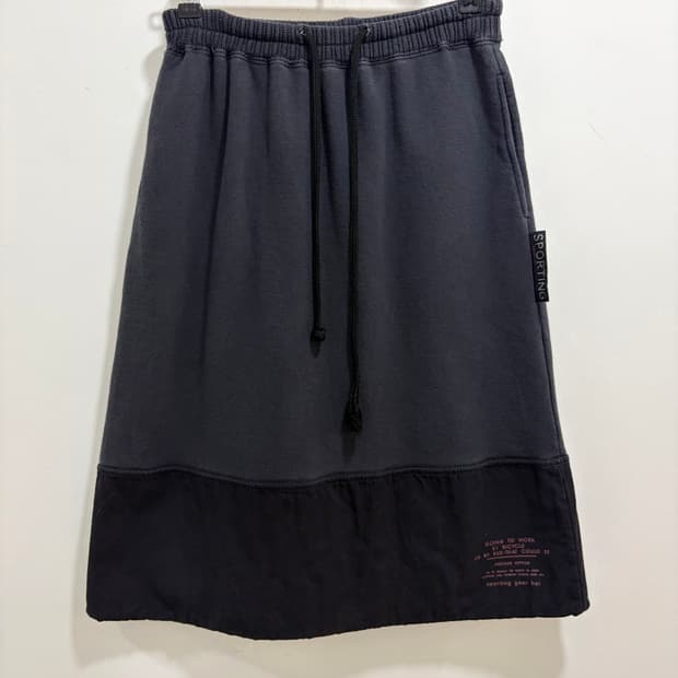 HAI sporting gear 이세이 미야케 네이비 스커트