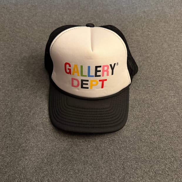 갤러리 디파트먼트 베벌리 힐스 트러커 블랙 화이트 트러커 캡