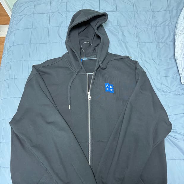 아더에러 후드집업 판매합니다