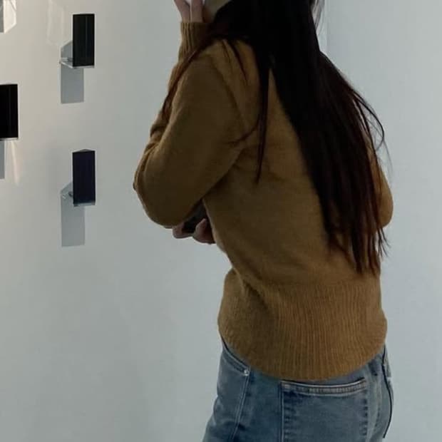 아우로 스퀘어넥 니트 / 3회착