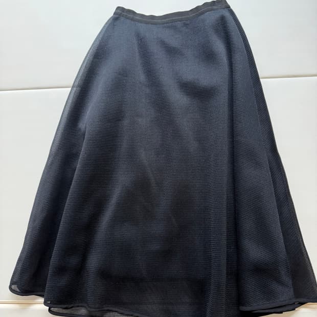 [1회착용] 산드로 아름다운여인의 블랙 플레어 스커트 치마 한섬