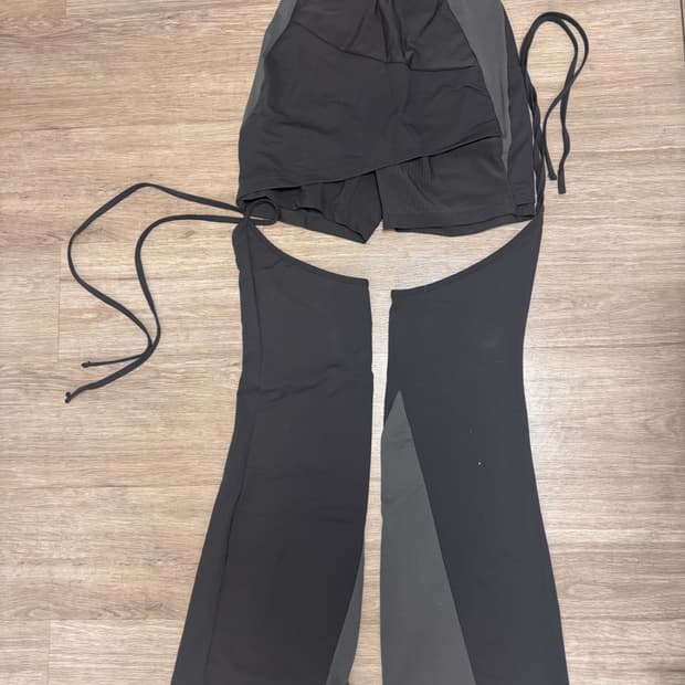 오호스 OJOS Detachable Strap Skirt Shorts