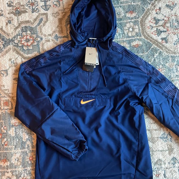 나이키 아카데미+ 리펠 아노락 자켓 (새제품 .L)