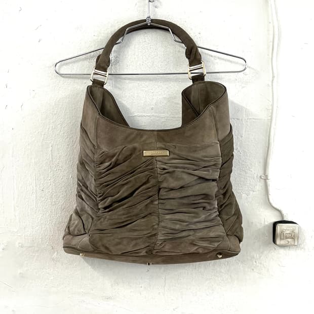 버버리 프로섬 셔링 스웨이드 레더 호보백